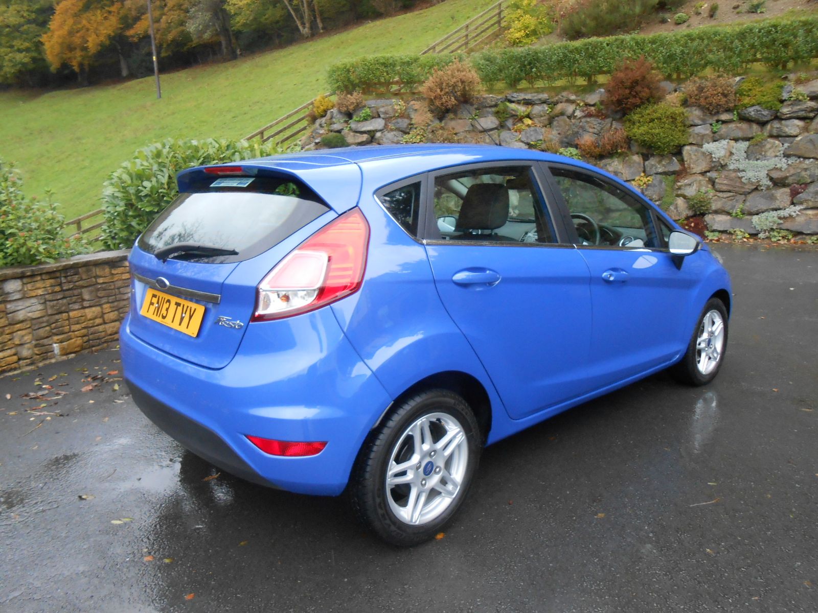 Ford used car specialist #8