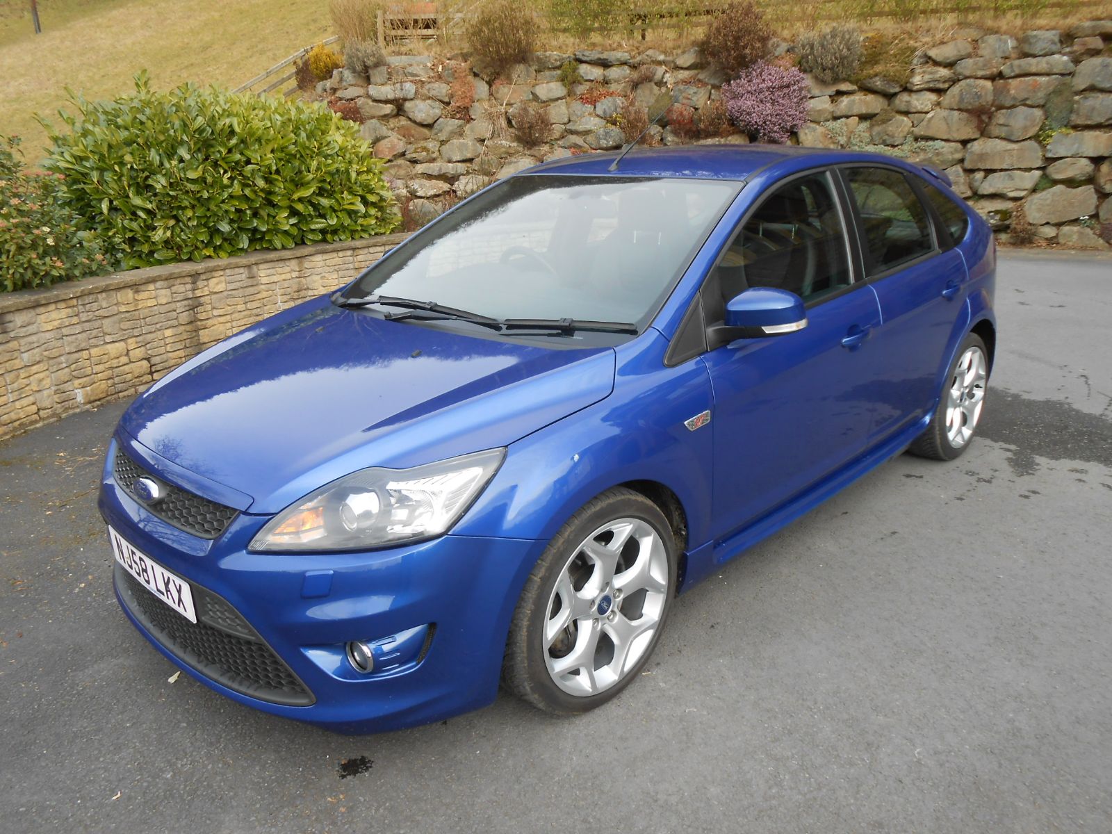 Ford used car specialist