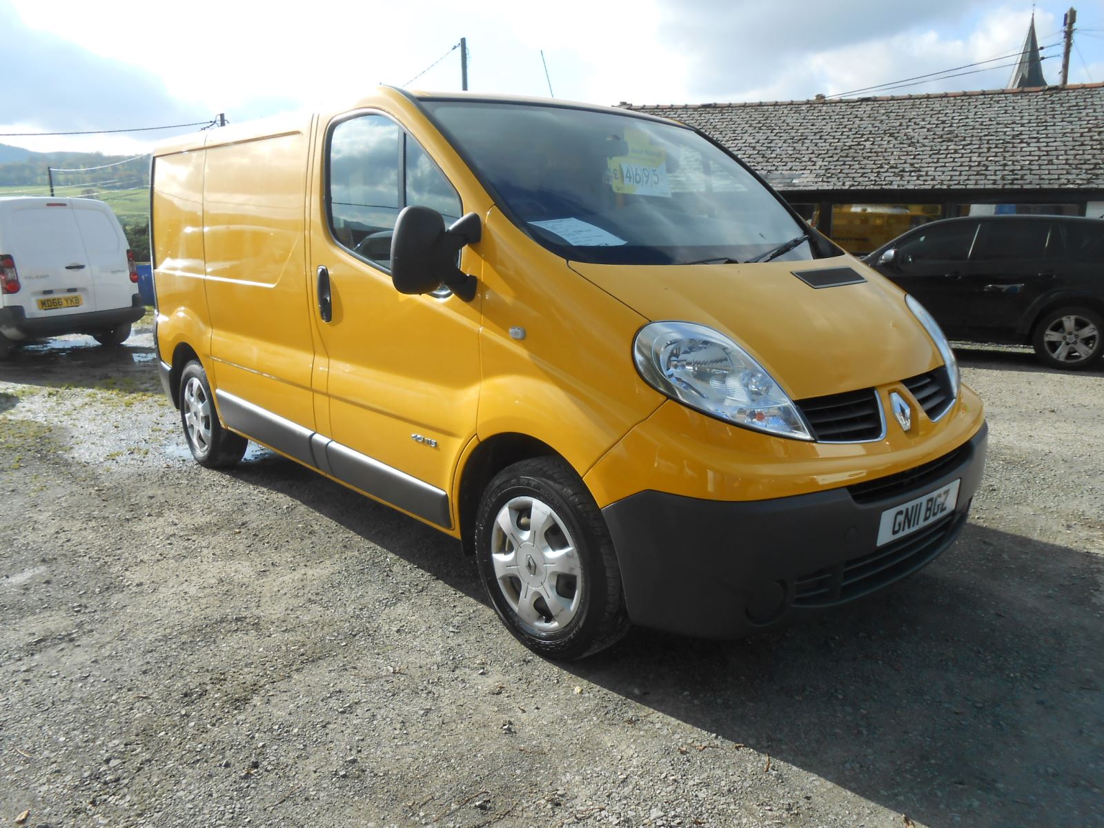 Renault Trafic 2.0 CDTi car for sale Llanidloes Powys Mid