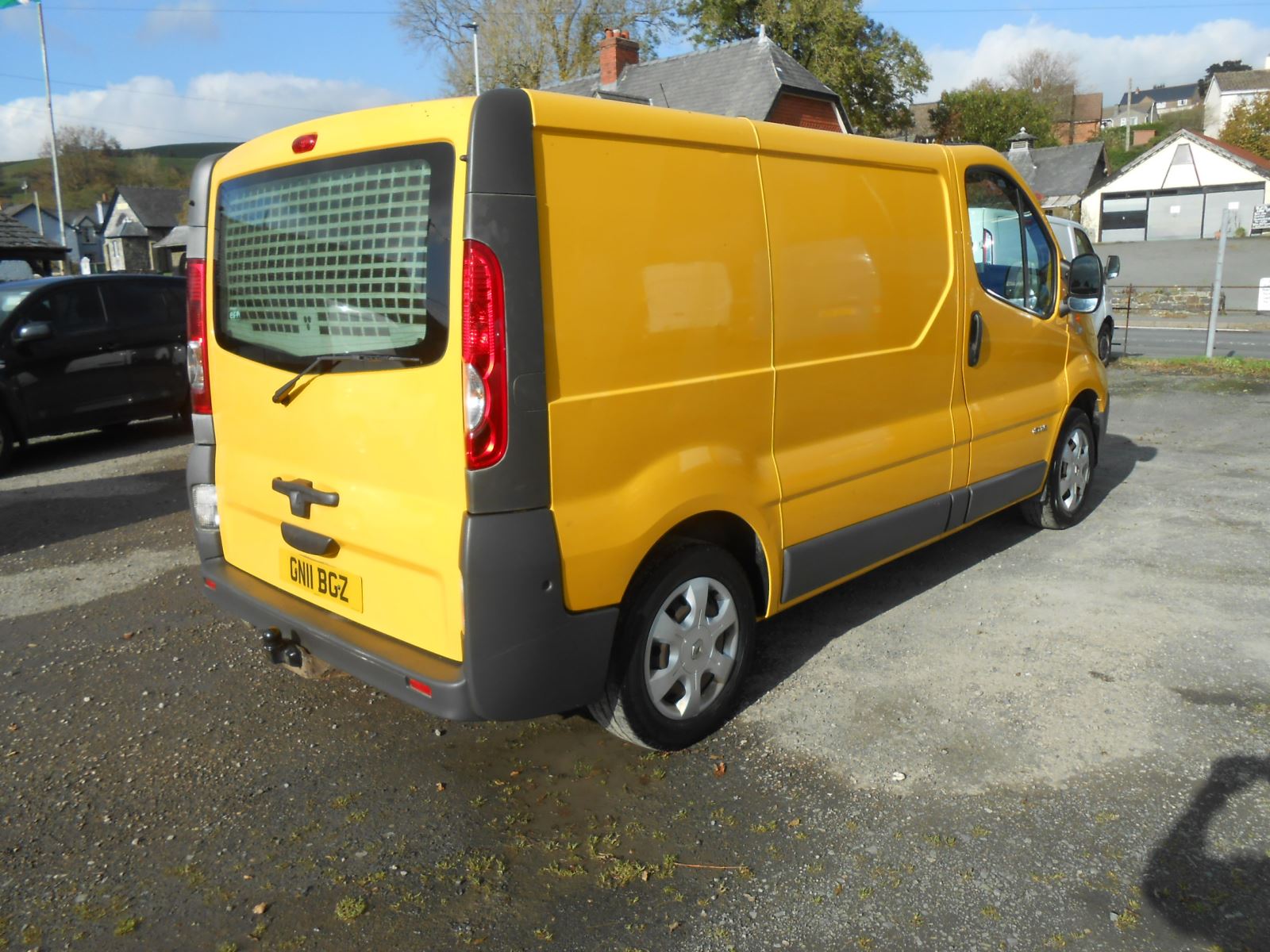 Renault Trafic 2.0 CDTi car for sale Llanidloes Powys Mid